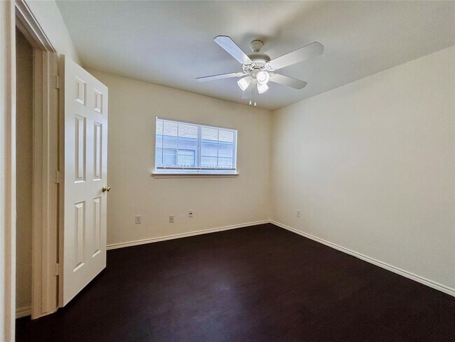 Building Photo - 1235 Deerhound Pl