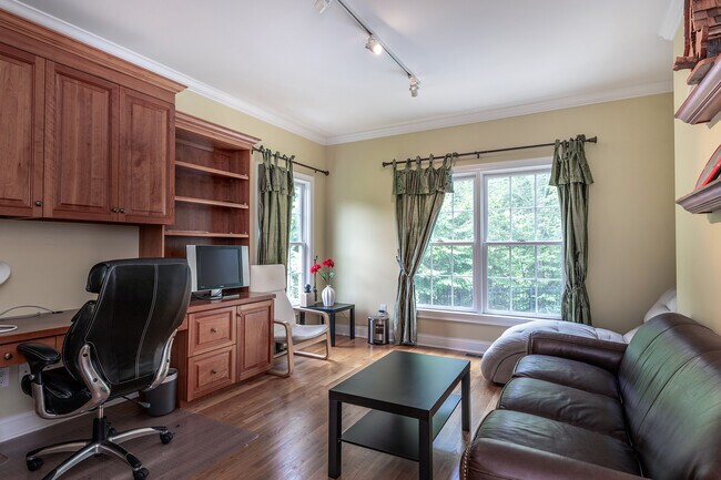 Building Photo - 15 Logging Trail Ln