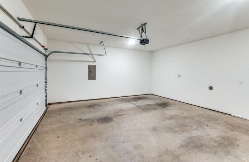 Building Photo - 3812 San Jacinto St