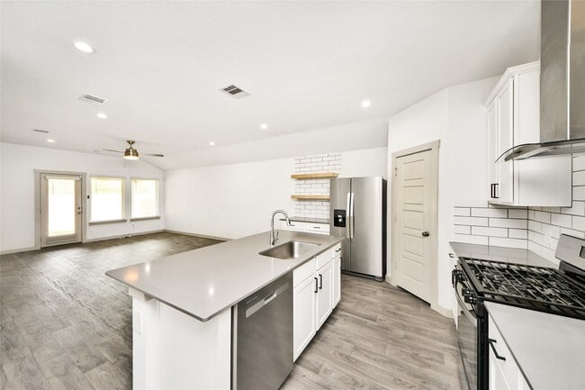 Building Photo - 12918 Wempe Wy