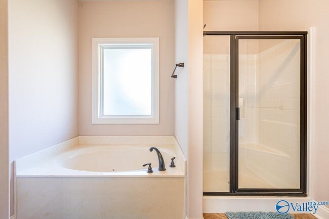 Building Photo - 111 Golden Rod Ln