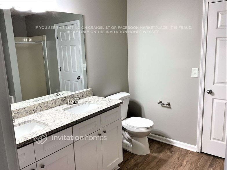 Building Photo - 3785 Pine Village Pl