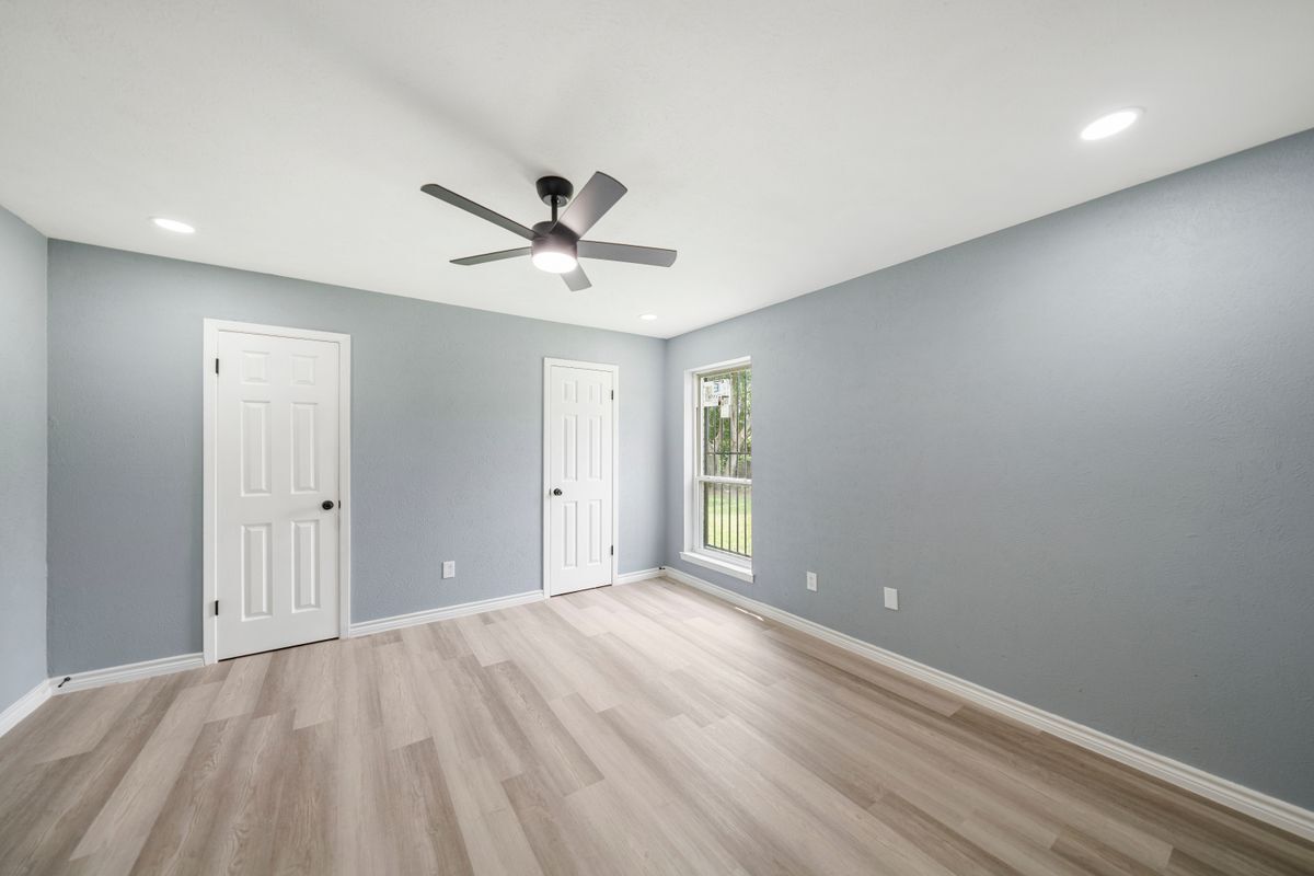 Building Photo - 2517 Clearwood Dr