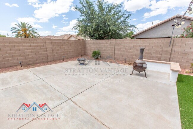 Building Photo - 3068 E Ravenswood Dr
