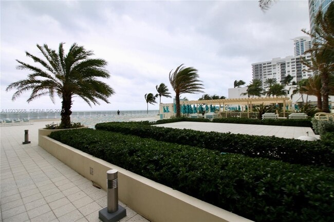 Building Photo - 2501 S Ocean Dr