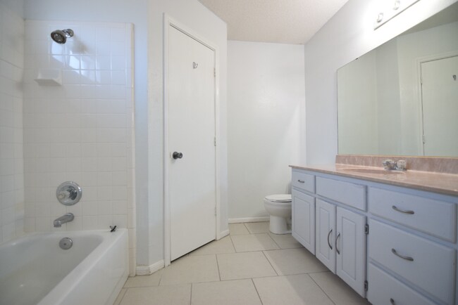 Building Photo - 4100 Sand Dollar Dr
