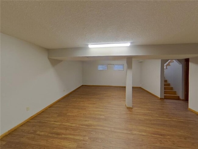 Building Photo - 2660 Roth Pl