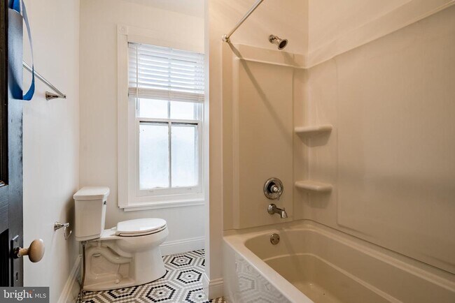 Building Photo - 310 W Biddle St