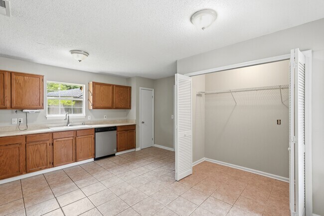 Building Photo - Sagebrush