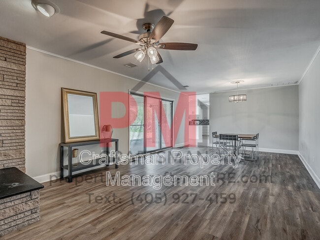 Building Photo - 13601 Pinehurst Rd