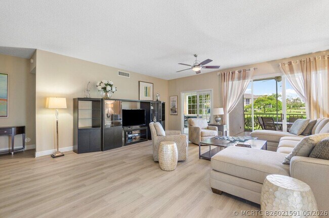 Building Photo - 5070 Lake Catalina Dr
