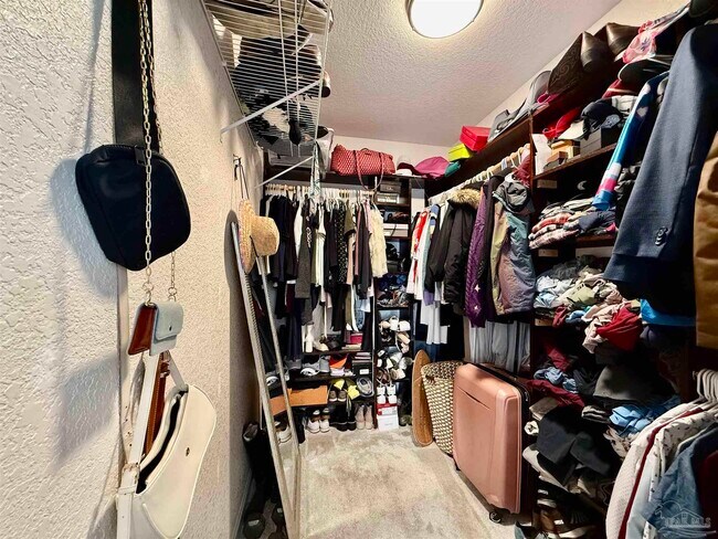 Building Photo - 1313 E Strong St