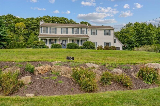 Building Photo - 133 Winnapaug Rd