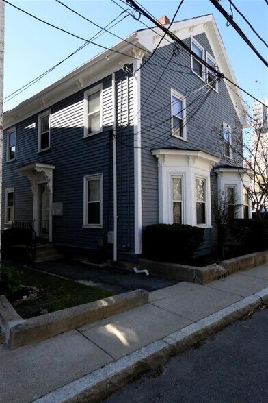 Building Photo - 7 Elmer St