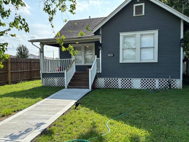 Building Photo - 3501 Maury St