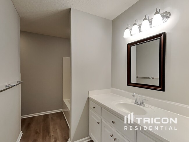 Building Photo - 225 Joes Ct