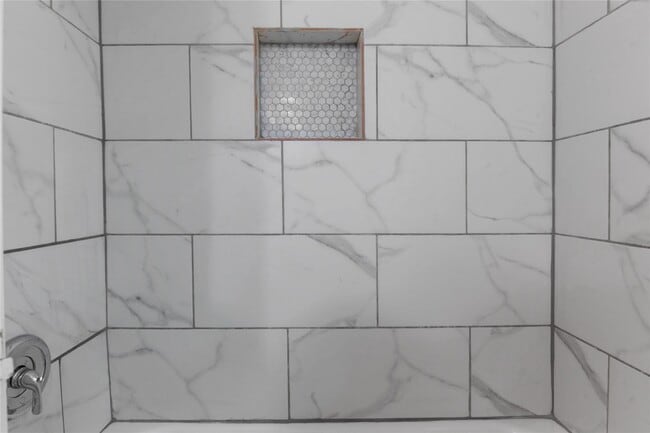 Building Photo - 3621 Mainer St