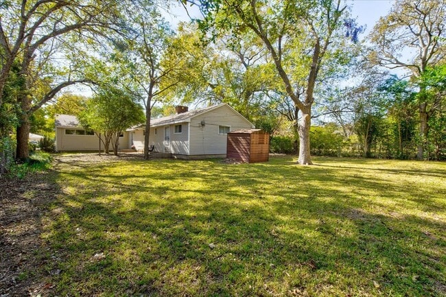 Building Photo - 3524 Corto Ave