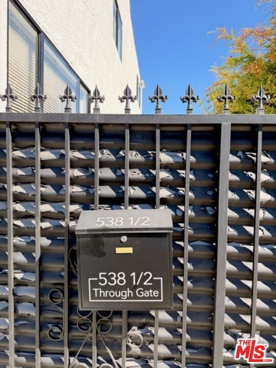 Building Photo - 540 Huntley Dr