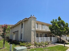Building Photo - 19801 Meadow Ridge Dr