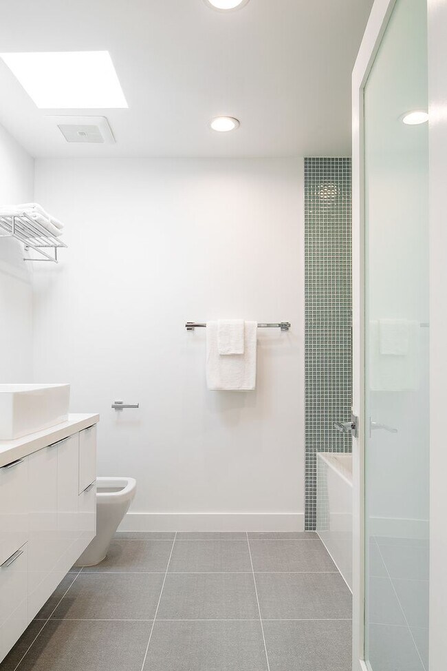 Building Photo - The WEHO Orlando