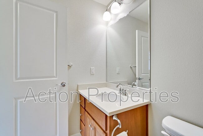 Building Photo - 291 Geary Way