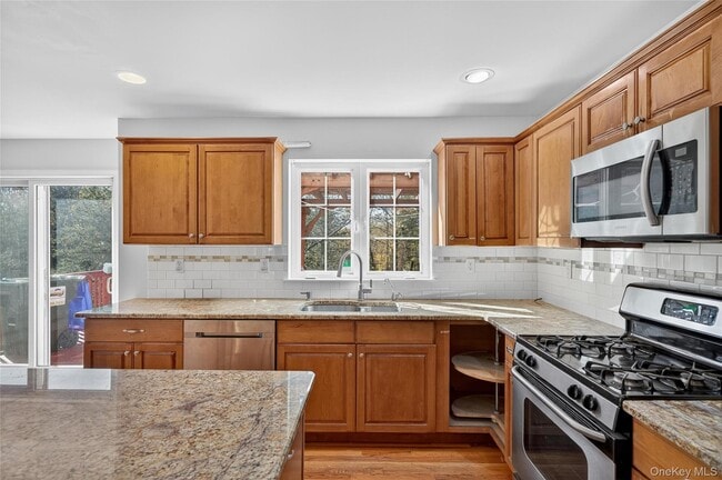 Building Photo - 1281 NY-208