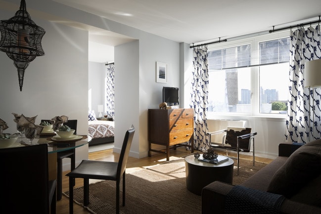 Interior Photo - Riverwalk Crossing