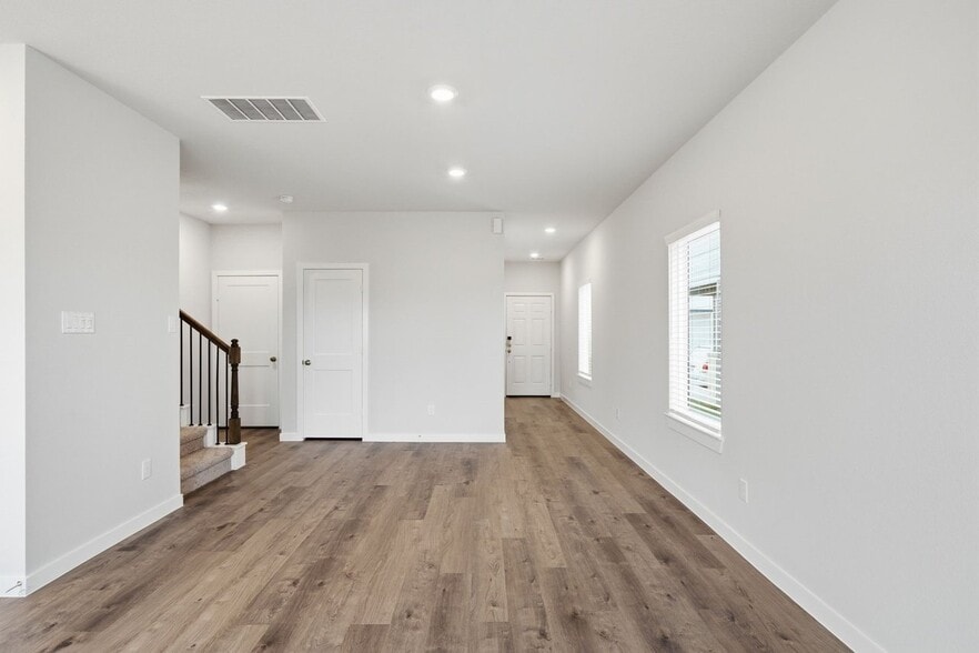Building Photo - 3327 Young Clover Wy