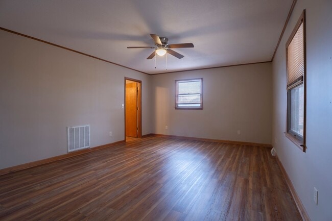 Building Photo - 4 Bedroom, 2 Bathroom Home in Greene Count...