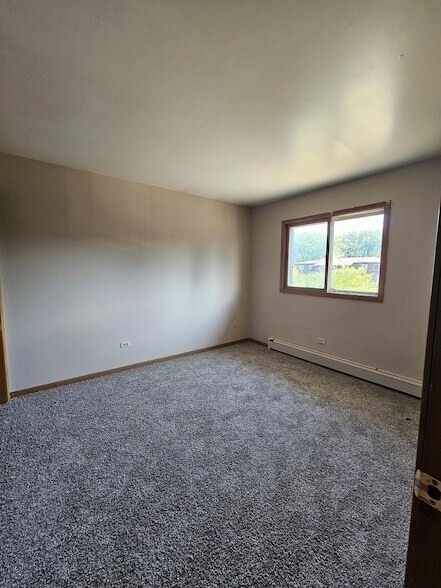 Building Photo - 1335 Abbott Dr