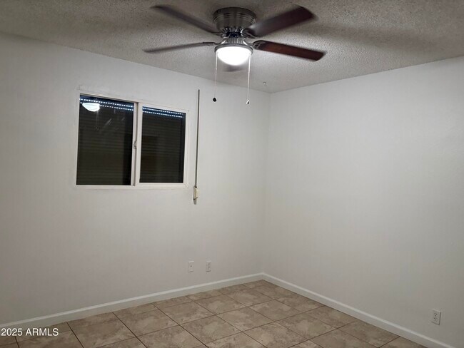 Building Photo - 3605 S Cutler Dr