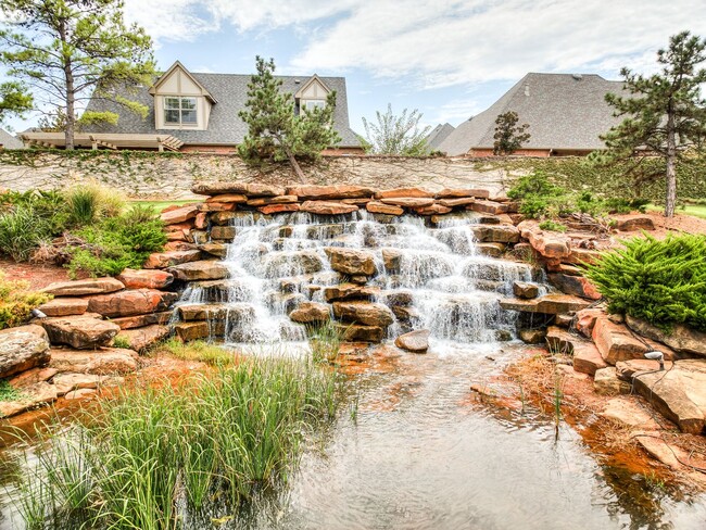 Building Photo - End Unit- @ Muirfield Village- Classic Bil...