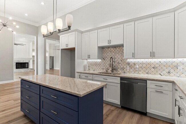 Building Photo - 209 Carriage Hill Ln