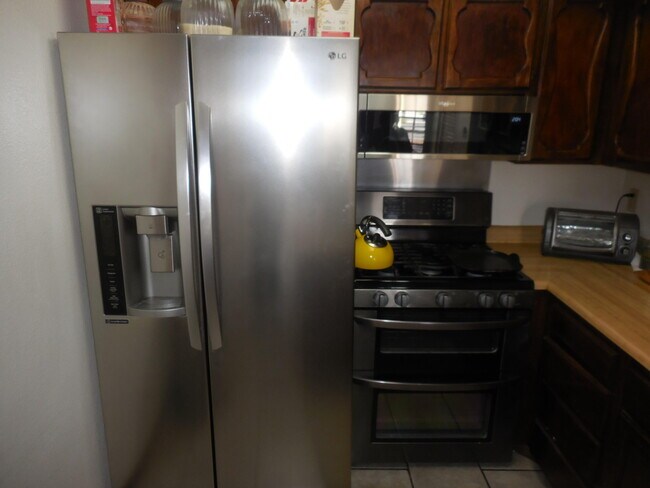 Building Photo - 11448 Lake Alice Dr