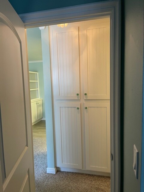 Plenty of extra storage - 18900 Delaware St