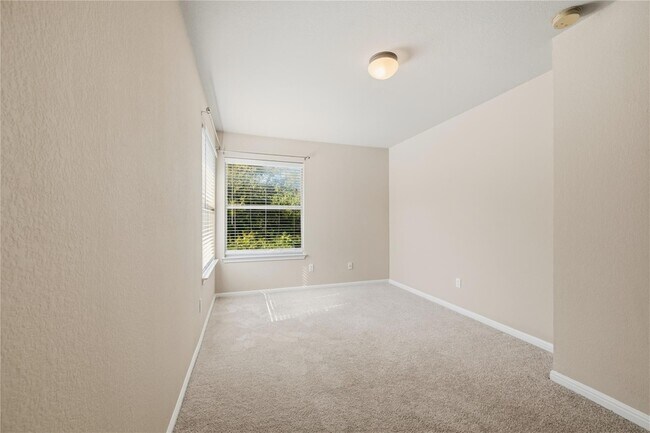 Building Photo - 6600 Convict Hill Rd