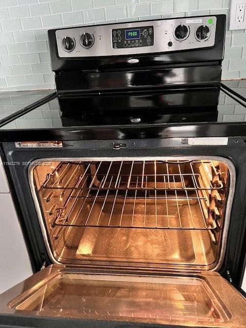 Building Photo - 498 NW 165th St