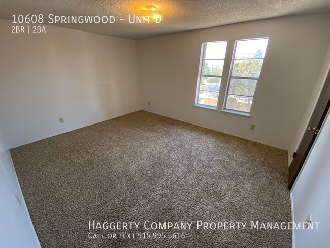 Building Photo - East El Paso 2 bed Refrig A/C Townhome!