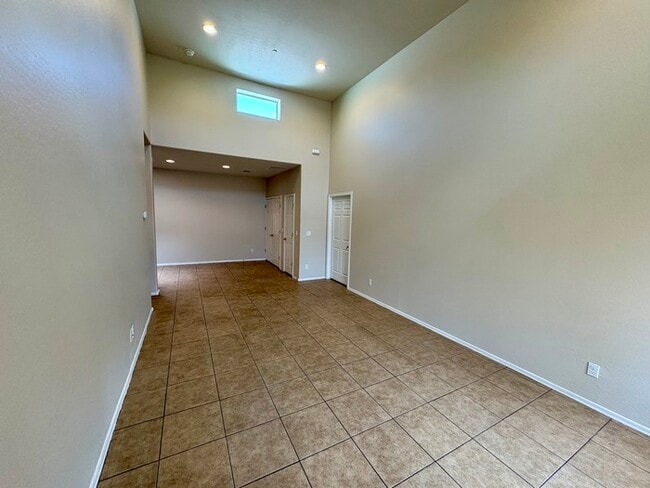 Building Photo - 8940 W Olive Ave