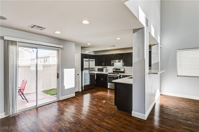 Building Photo - 10425 MIHELA Ave