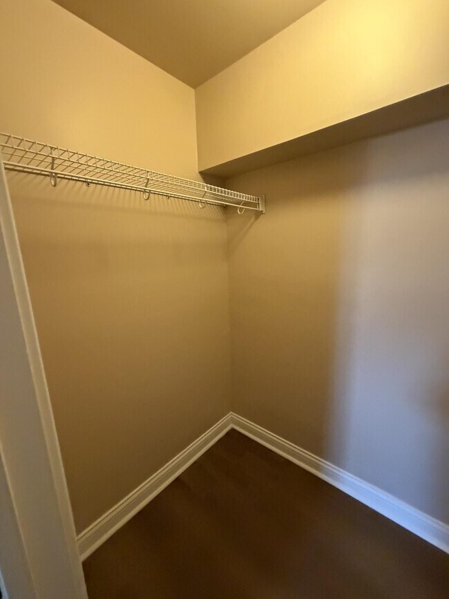 Building Photo - 110 Pineur Rd