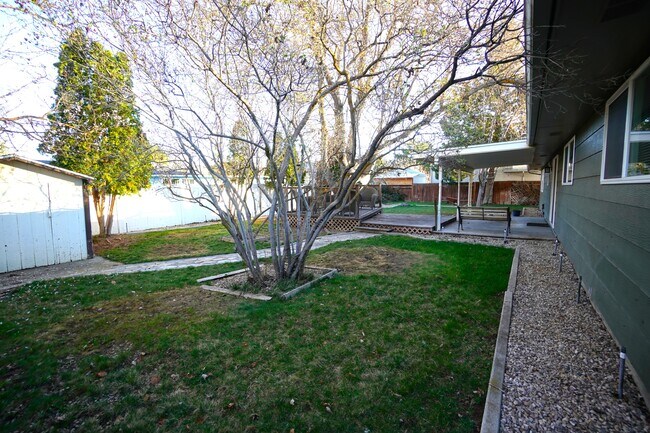 Building Photo - 9594 W Telfair Dr