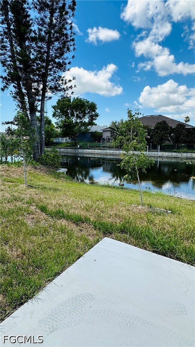 Building Photo - 607 SE 7th St