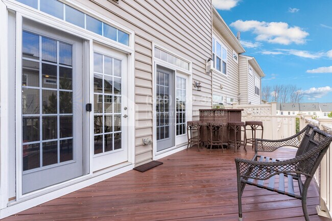 Building Photo - 15816 Swanscombe Lp