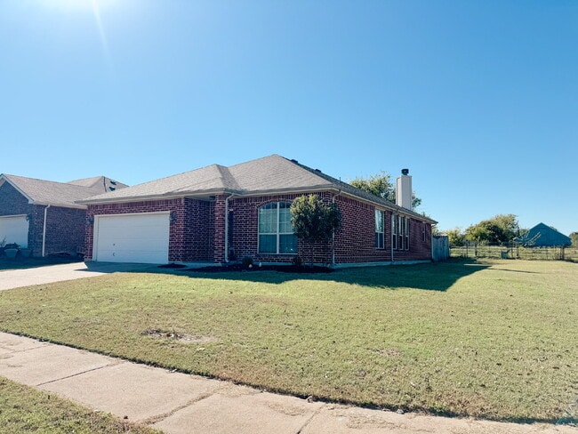 Building Photo - 4 Bedroom, 2 Bath House on Corner Lot in Crowley
