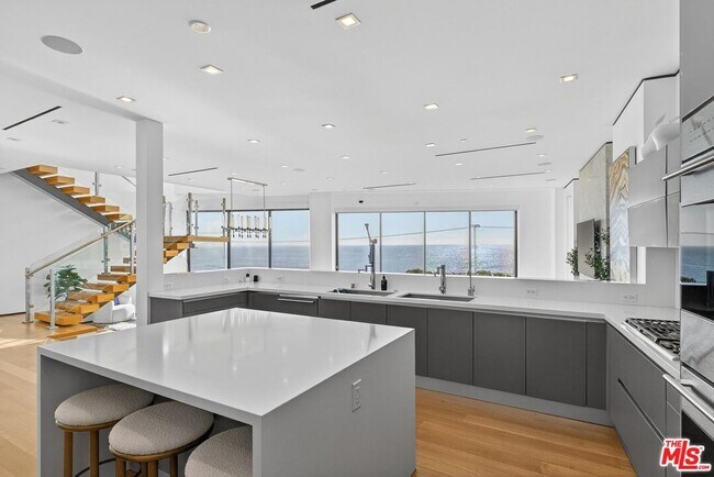 Building Photo - 17816 Porto Marina Way