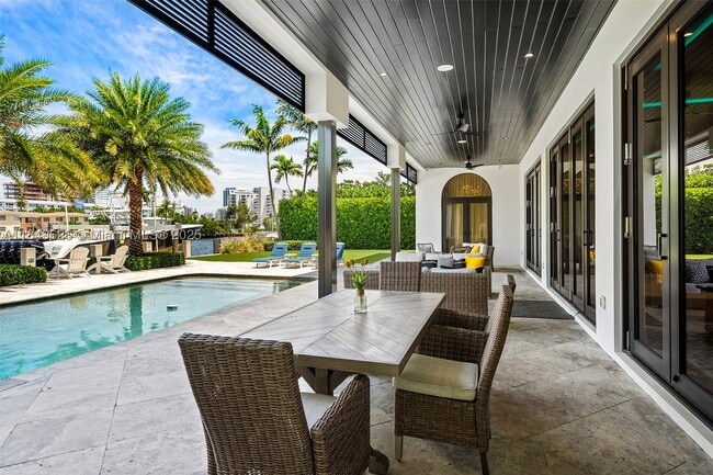 Building Photo - 632 Intracoastal Dr