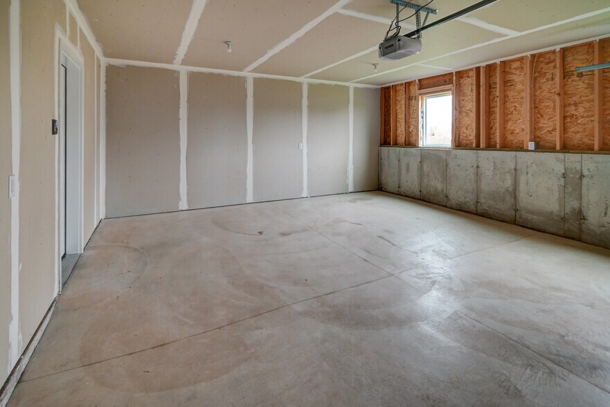 Building Photo - 4795 Lacy Rd