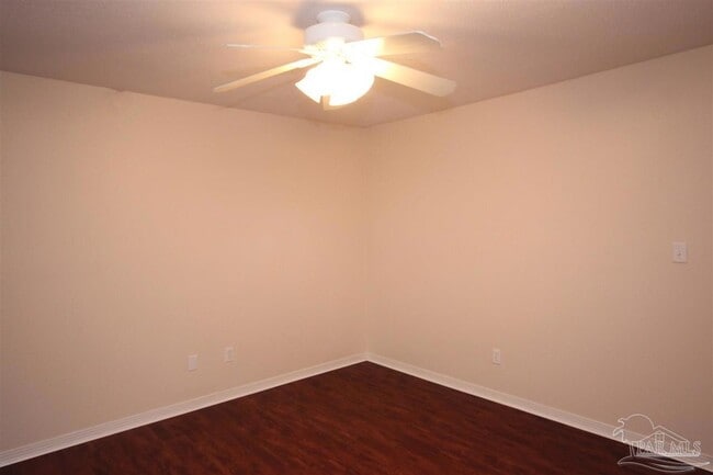 Building Photo - 3528 Parkwood Ave